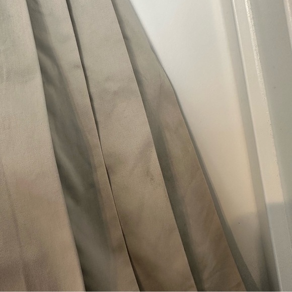 Burberry London Knee Length Pleated Skirt Tan Khaki Button Up Size 6 Small - Picture 7 of 13